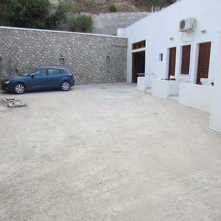Katerina Apartments Triovasalos Экстерьер фото