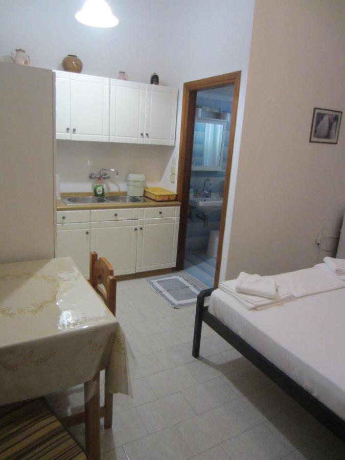 Katerina Apartments Triovasalos Экстерьер фото