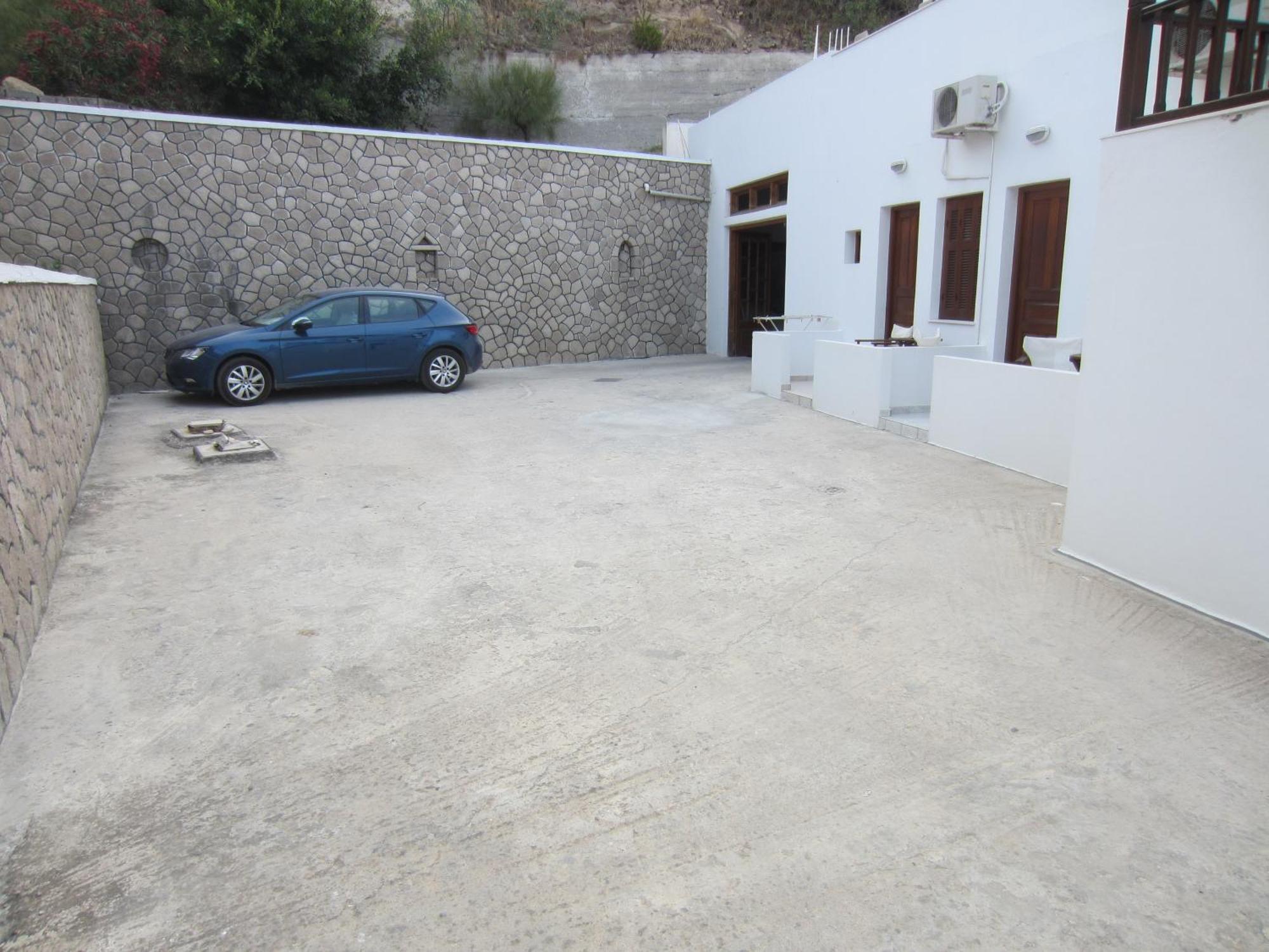 Katerina Apartments Triovasalos Экстерьер фото