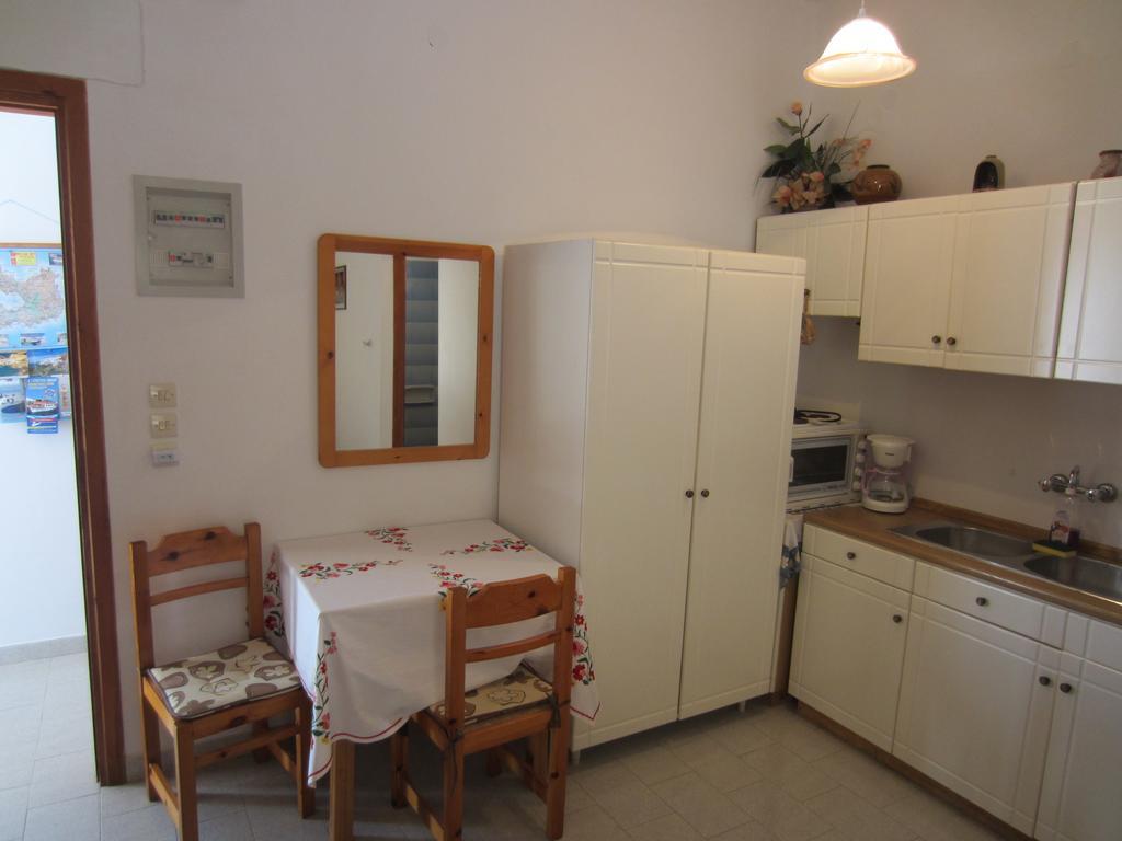 Katerina Apartments Triovasalos Экстерьер фото