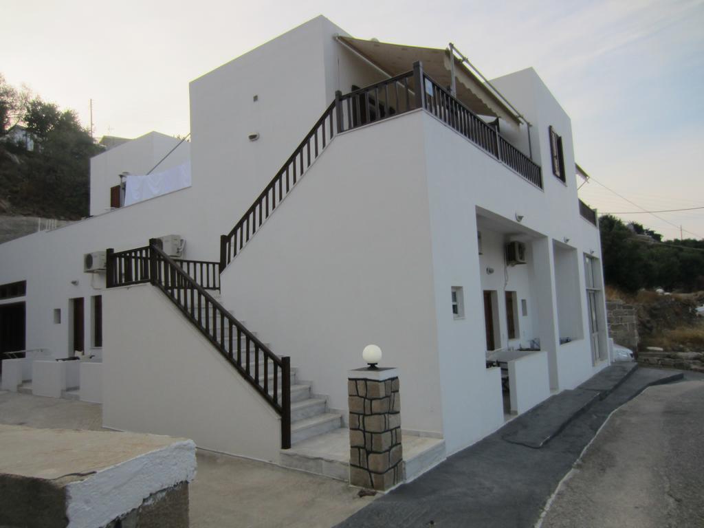 Katerina Apartments Triovasalos Экстерьер фото