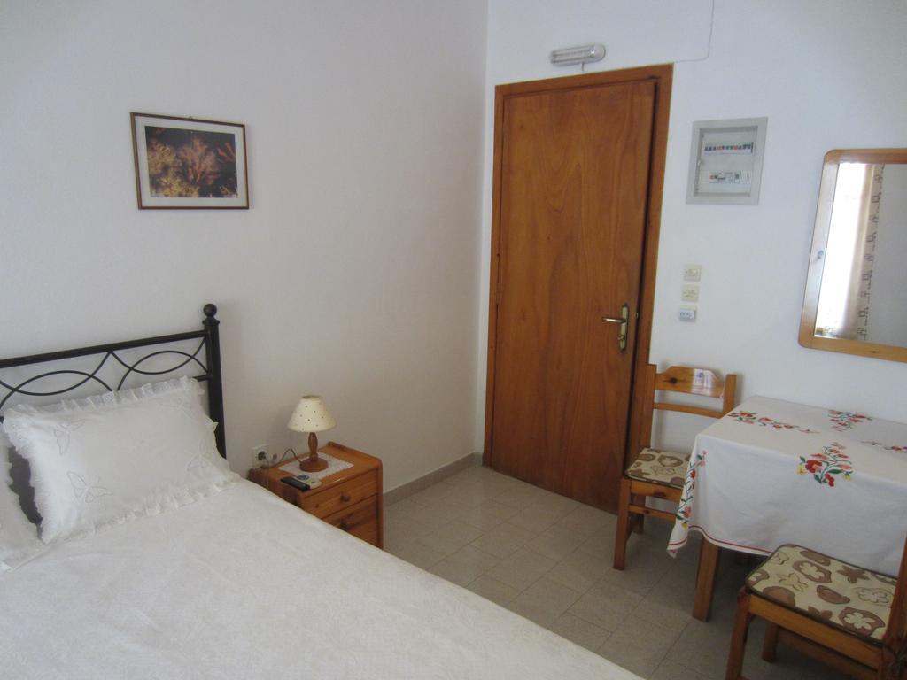 Katerina Apartments Triovasalos Экстерьер фото