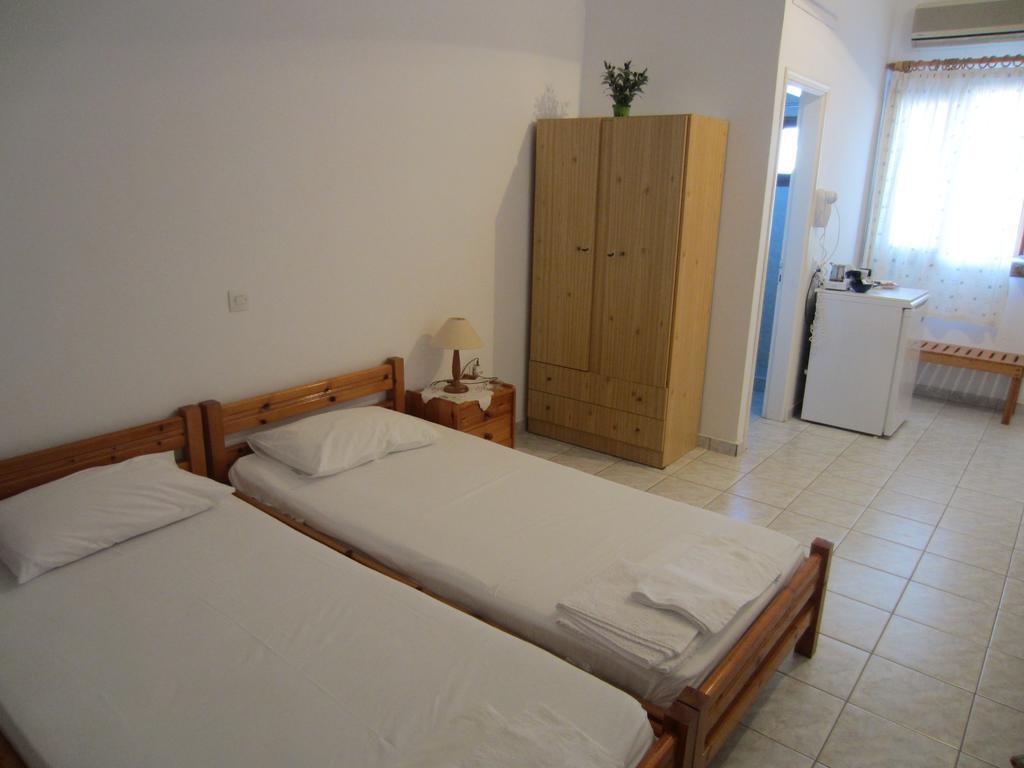 Katerina Apartments Triovasalos Экстерьер фото